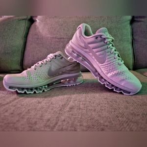 Womens Nike Air max 2017 pure platinum size 7